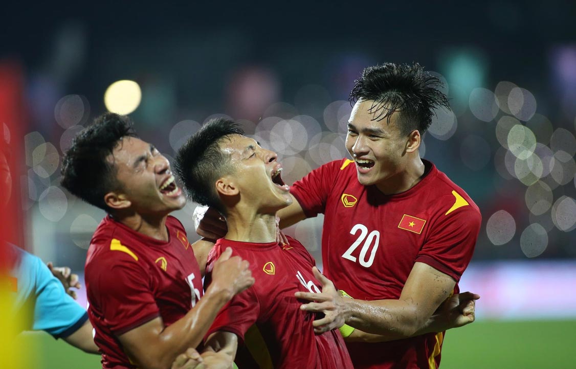 ĐỖ HÙNG DŨNG VÔ ĐỊCH SEA GAMES 31 NHỜ Ý CHÍ VÀ NĂNG LƯỢNG BỀN BỈ