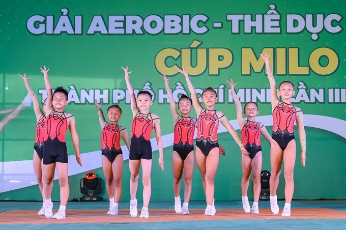 Các bạn nhỏ tham gia Giải Aerobic – Thể dục cổ động Cúp MILO TPHCM trông rất tự tin, năng động và tràn đầy năng lượng
