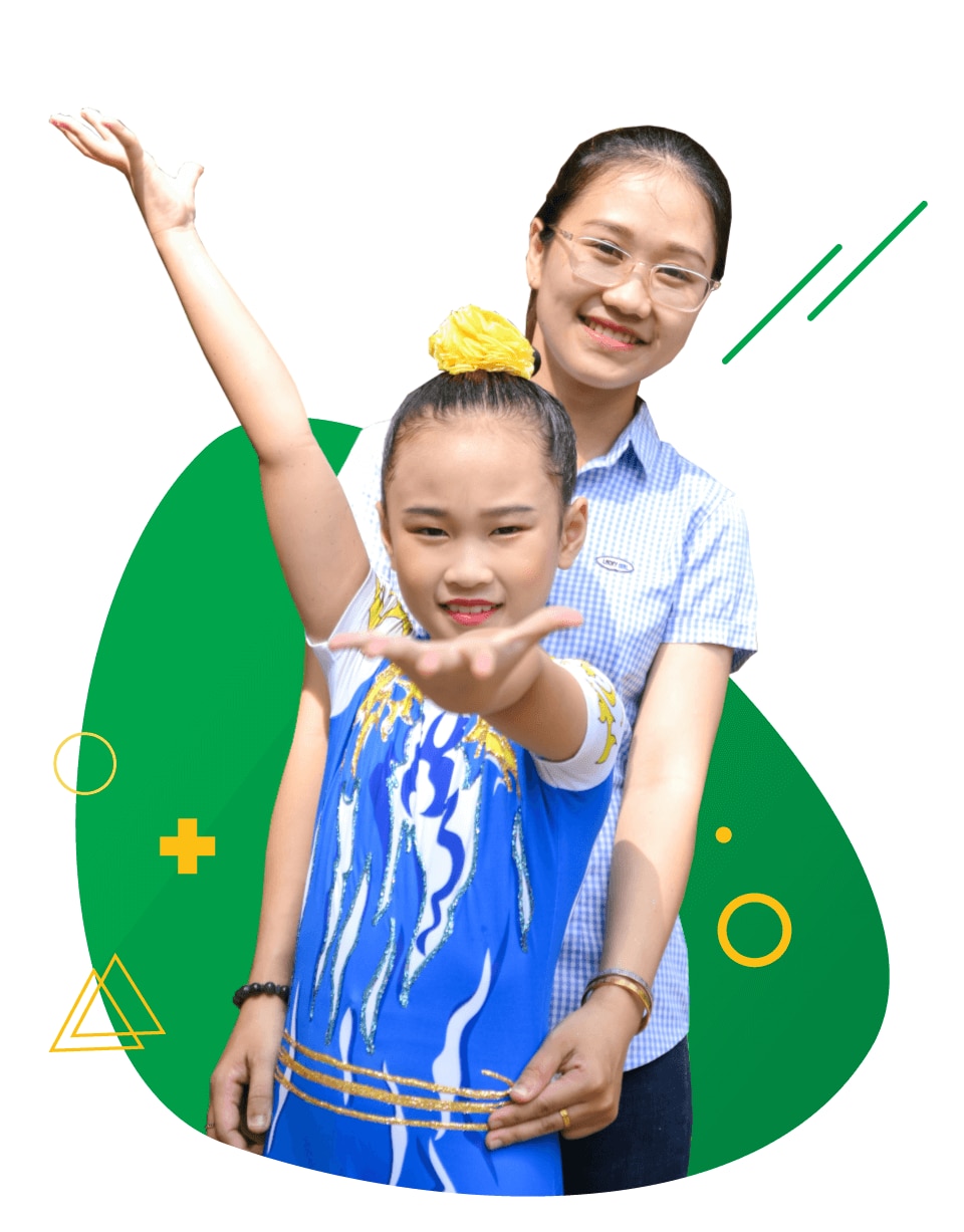 Mẹ con chị Nghị và bé Bảo Giang trong niềm vui từ môn Aerobic