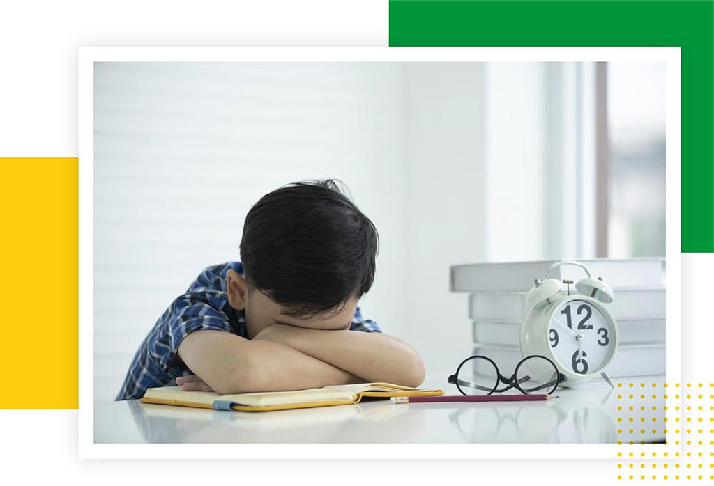 Trẻ gặp tình trạng thiếu hụt sức đề kháng, mệt mỏi khi không được bổ sung đầy đủ nguồn vitamin