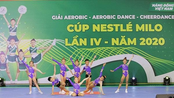 
Vì sao ngày càng nhiều phụ huynh cho bé tập Aerobic? 
