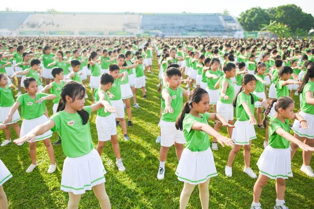 
Ở NHÀ NHƯNG ĐỪNG Ở YÊN 
