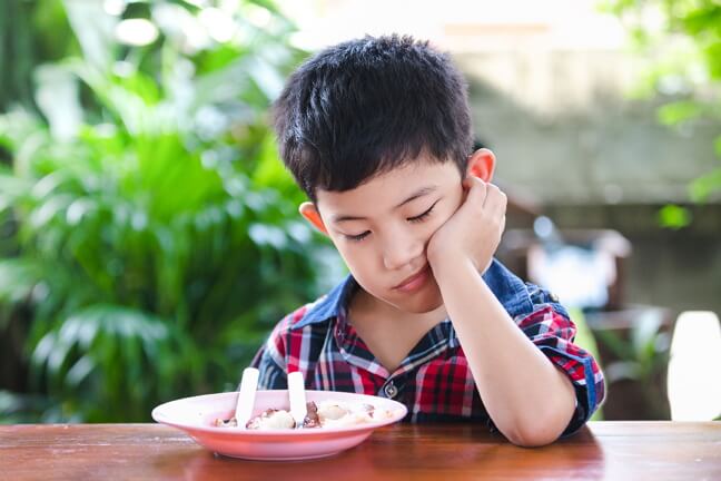 
SAI LẦM CỦA MẸ KHIẾN TRẺ BIẾNG ĂN
