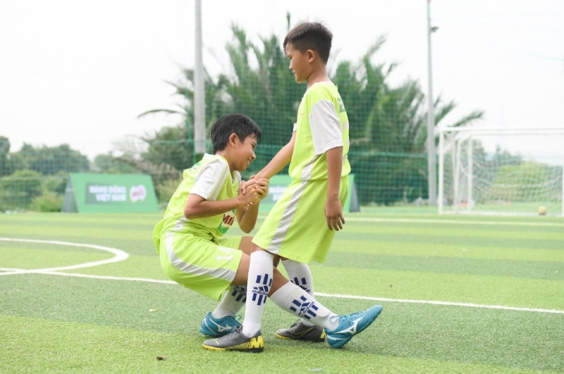 Cách để cha mẹ rèn luyện tính dũng cảm, ý chí không bỏ cuộc của con trẻ - 9