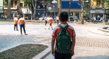 
VÌ SAO TRẺ KHÔNG THÍCH CHƠI CÁC TRÒ CHƠI TẬP THỂ?
