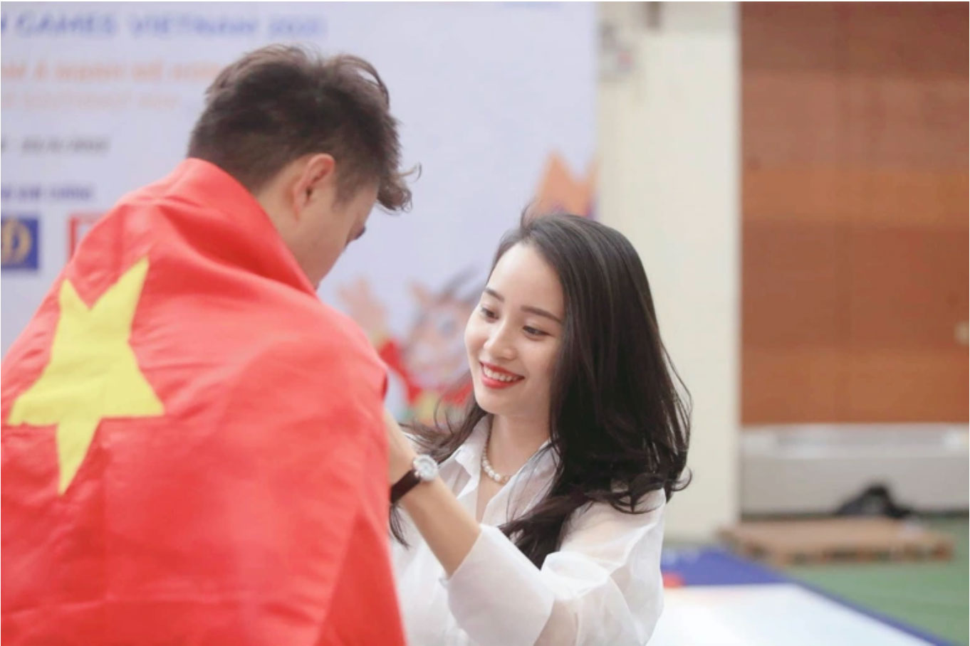 Bà xã (Tú Anh) cùng con trai luôn là nguồn động lực lớn để kiếm thủ Vũ Thành An tập trung thi đấu và phát triển kinh doanh.
