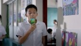 Trẻ cần được bổ sung năng lượng thường xuyên để có thể học tập và vui chơi.